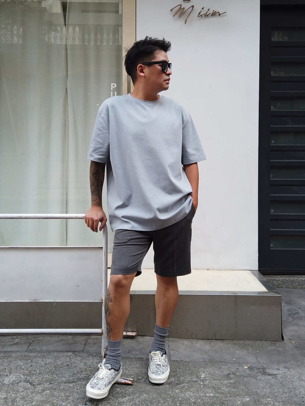 「一中街、一中r3born、r3born1920」｜「R3BORNのアイテム（Tシャツ/カットソー、ブルー系）」を使った、kevinlai2530さん（メンズ・165cm）の秋コーディネートの5枚目の写真