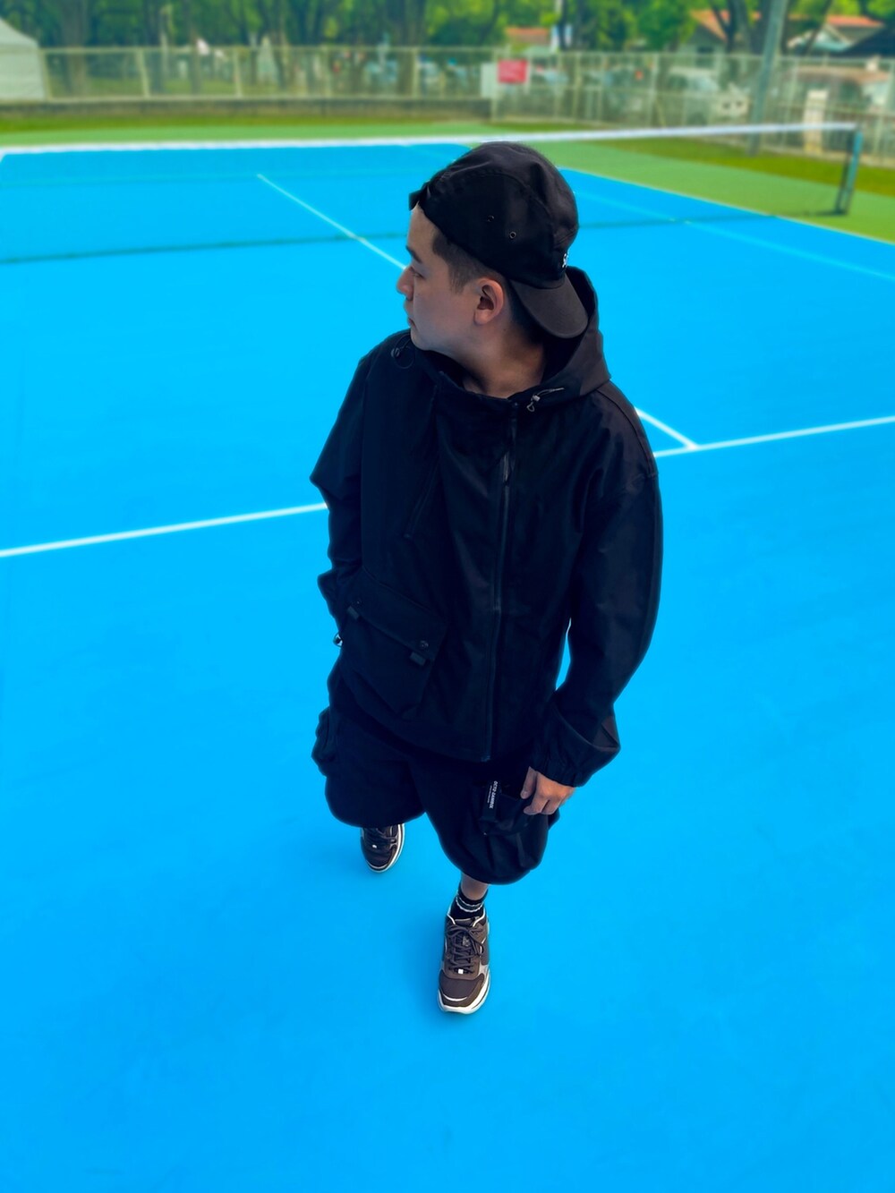 「一中r3born」｜「R3BORNのアイテム（その他アウター、ブラック系）」を使った、kevinlai2530さん（メンズ・165cm）の秋コーディネートの3枚目の写真