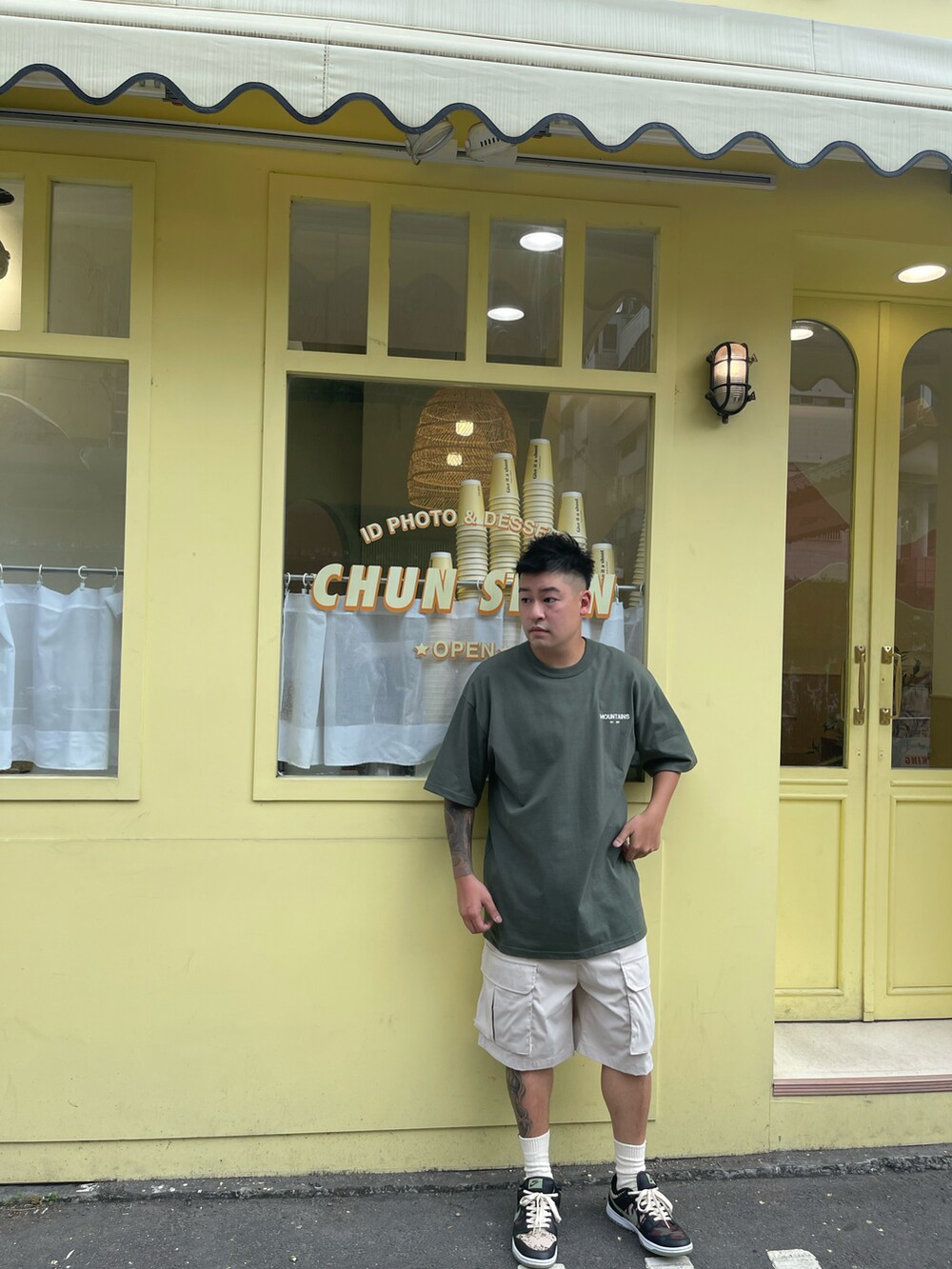 「一中街」｜「NIKEのアイテム（スニーカー、その他）」を使った、kevinlai2530さん（メンズ・165cm）の秋コーディネートの2枚目の写真