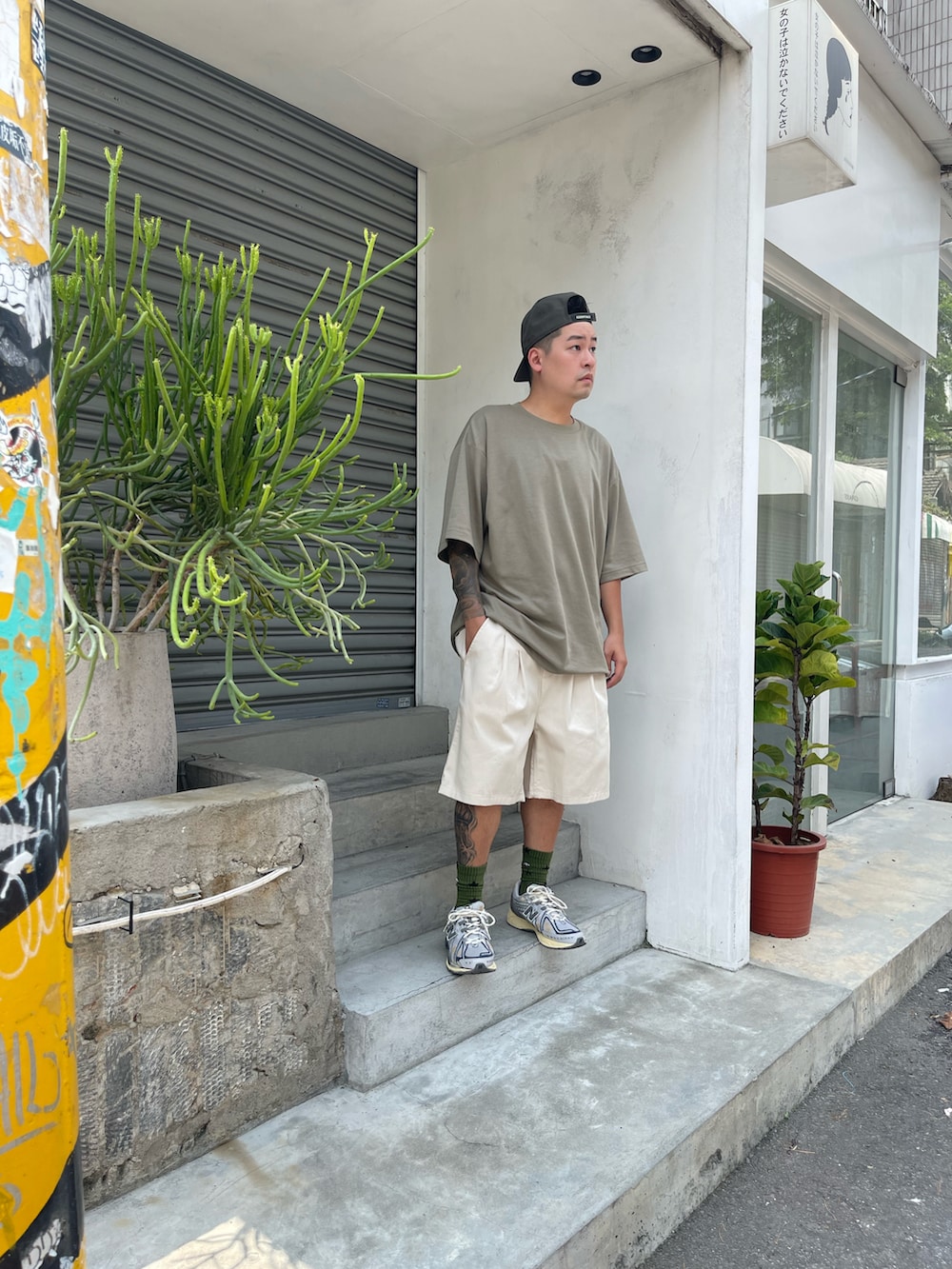 「一中街、一中r3born、r3born1920」｜「FOG ESSENTIALSのアイテム（キャップ、グリーン系）」を使った、kevinlai2530さん（メンズ・165cm）の秋コーディネートの4枚目の写真