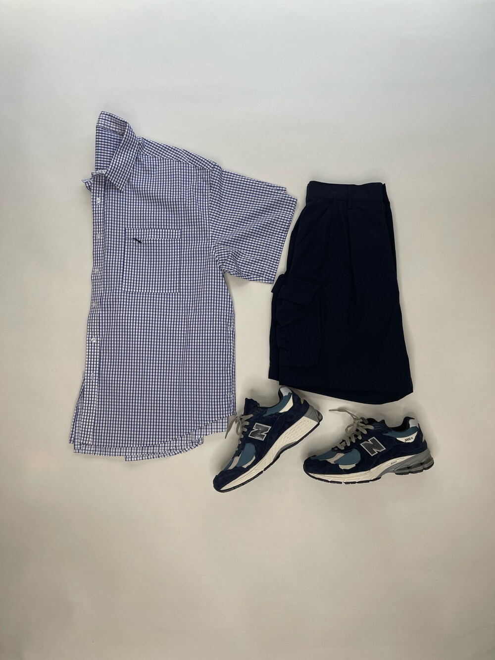 「一中街」｜「NEW BALANCEのアイテム（スニーカー、ブルー系）」を使った、kevinlai2530さん（メンズ・165cm）の秋コーディネートの4枚目の写真