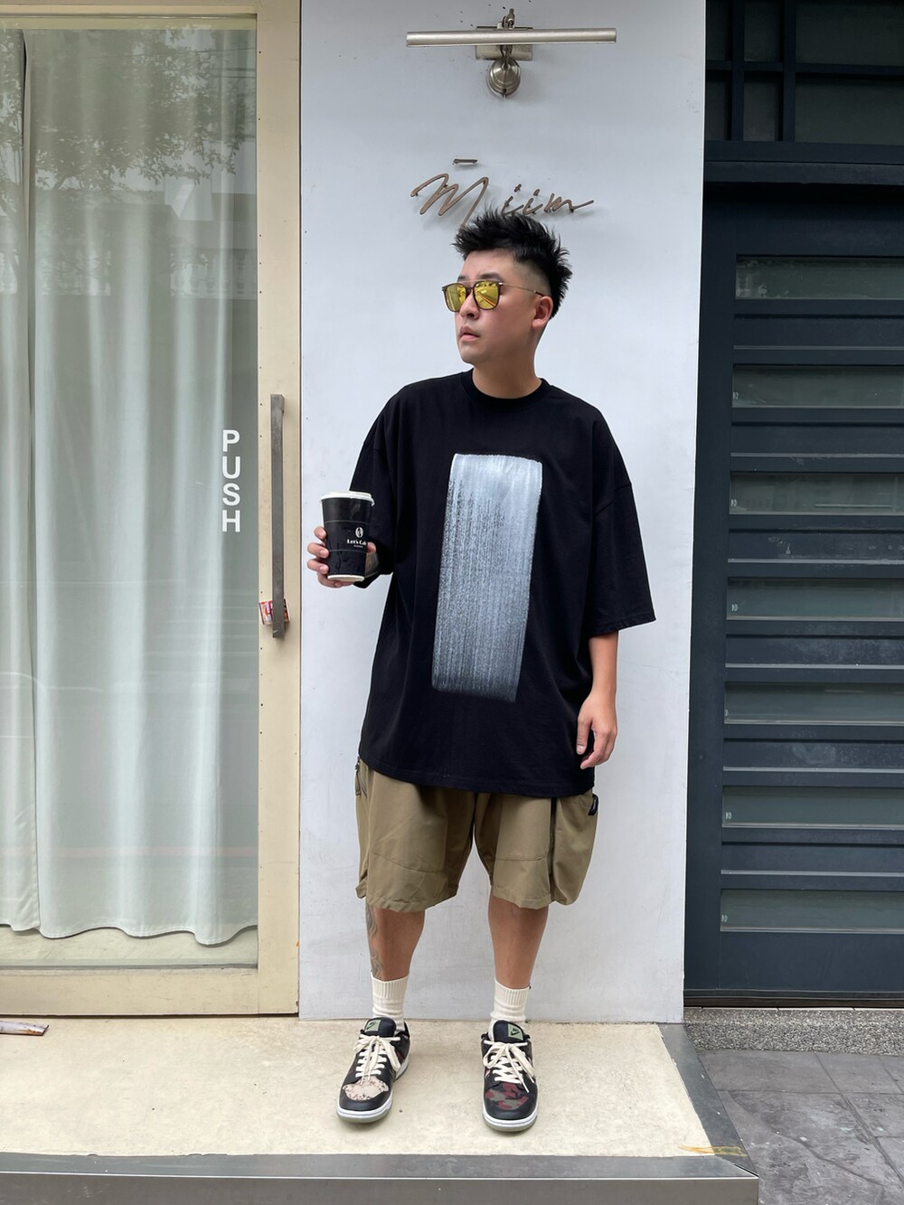 「一中街」｜「NIKEのアイテム（スニーカー、その他）」を使った、kevinlai2530さん（メンズ・165cm）の秋コーディネートの2枚目の写真