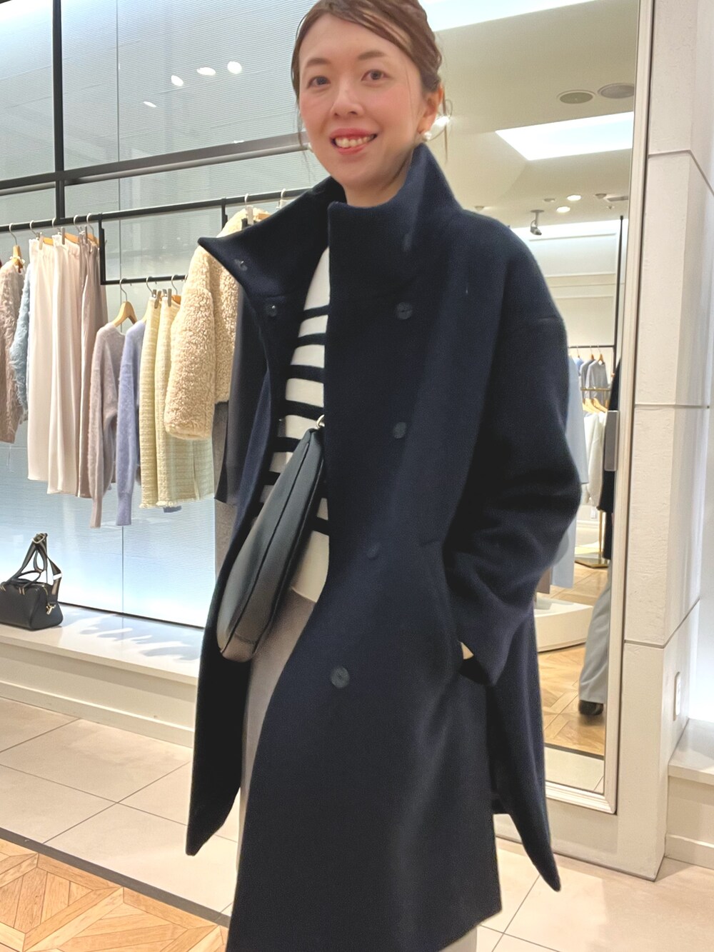 「大人可愛い、パンツスタイル、ボーダーニット、グレー、ネイビー、バッグ、40代女性、アラフォー、アラフィフ、ノーリーズ、きれいめカジュアル、高身長女子」｜「NOLLEY’S Sophiの《セットアップ対応》ウール混ウォッシャブルワイドパンツ（その他パンツ、グレー系）」を使った、akiyamaさん（レディース・168cm）の冬コーディネートの3枚目の写真