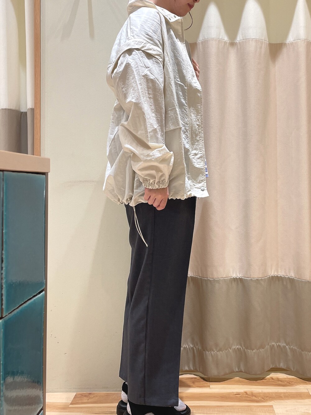 「シンプルコーデ、ボーダー、アウター、春コーデ、サマンサモスモスブルー、Samansa Mos2 blue」｜「Samansa Mos2 blueのボーダーTシャツ（Tシャツ/カットソー、ブルー系）」を使った、もももさん（レディース・165cm）の春コーディネートの3枚目の写真