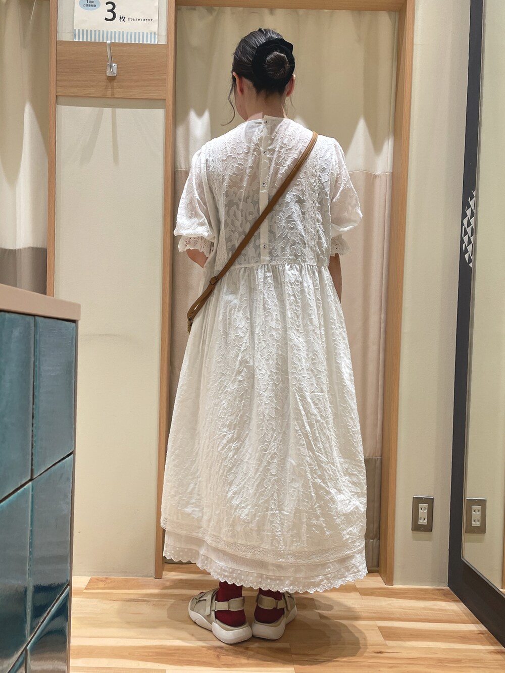 「春ファッション、お出かけコーデ、春のNewスタイル、初夏コーデ、サマンサ モスモス(Samansa Mos2)、Samansa Mos2、SM2、ショルダーバッグ」｜「Samansa Mos2の【S/XLサイズ WEB限定】メッシュベルトスポーツサンダル（サンダル、ベージュ系）」を使った、もももさん（レディース・165cm）の春コーディネートの3枚目の写真