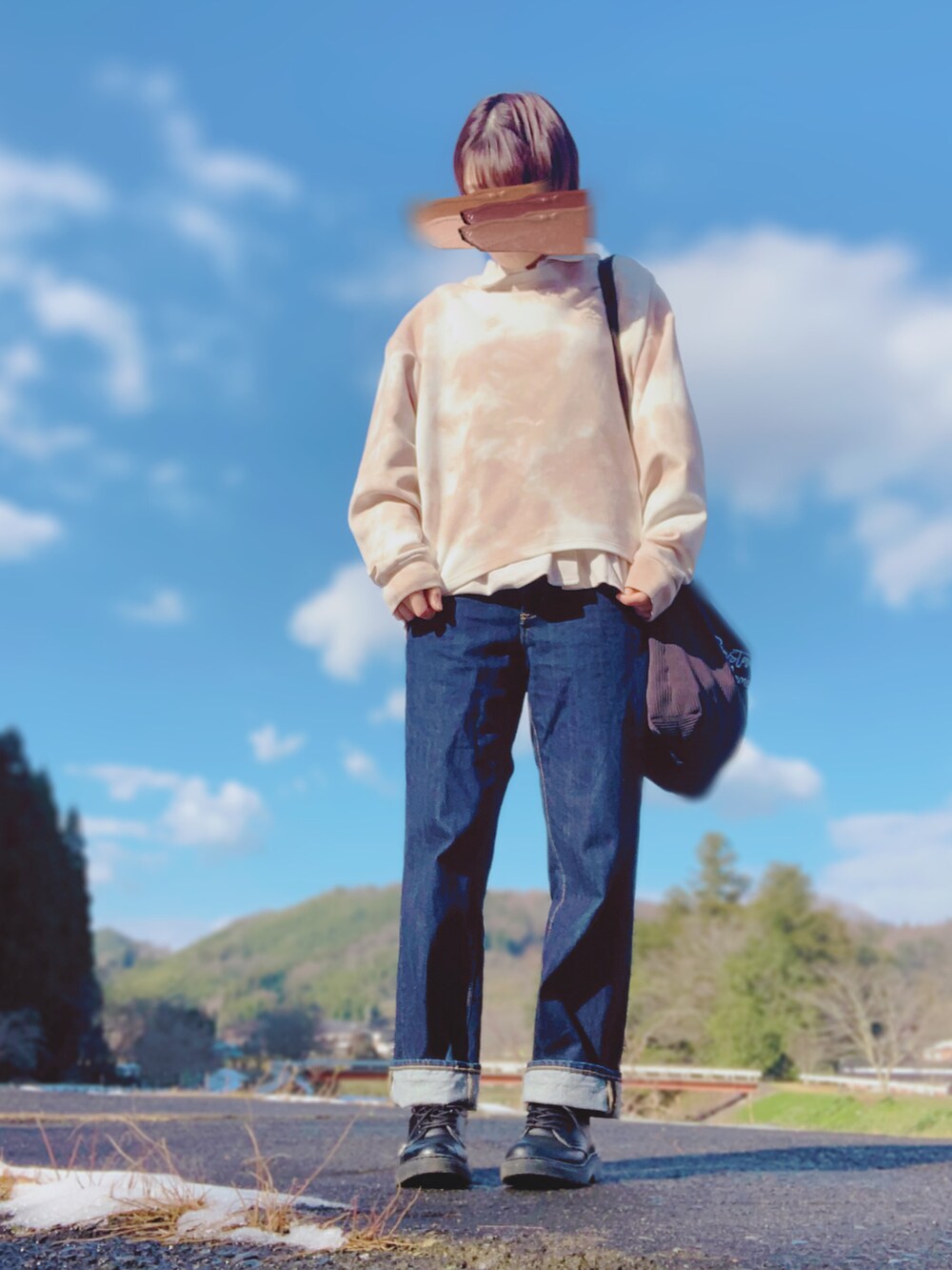「大人カジュアル、ゆるコーデ、ブーツ、レイヤード、今日のコーデ、出勤コーデ、ストレートデニム、スウェット、CAMP7、GU、GRL、プチプラ、メンズライク」｜「GUのアイテム（ブーツ、ブラック系）」を使った、k a n a ☺︎さん（レディース・160cm）の冬コーディネートの2枚目の写真