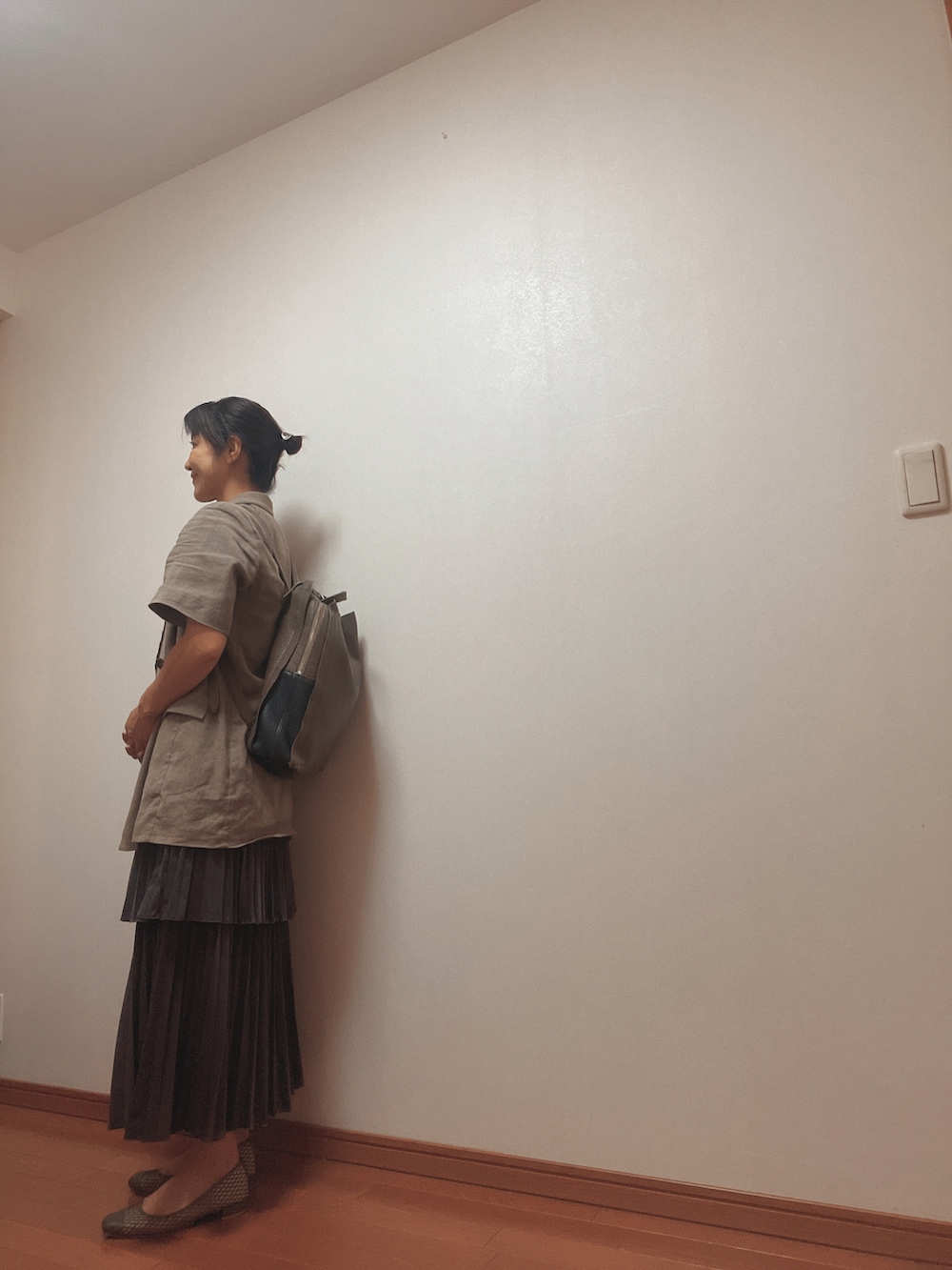 「オトナ女子、半袖ジャケット、残暑コーデ、ドット」｜「journal standard L'essageの《追加》リネンハーフスリーブジャケット（テーラードジャケット、ブラック系）」を使った、あやこさん（レディース・158cm）の秋コーディネートの2枚目の写真