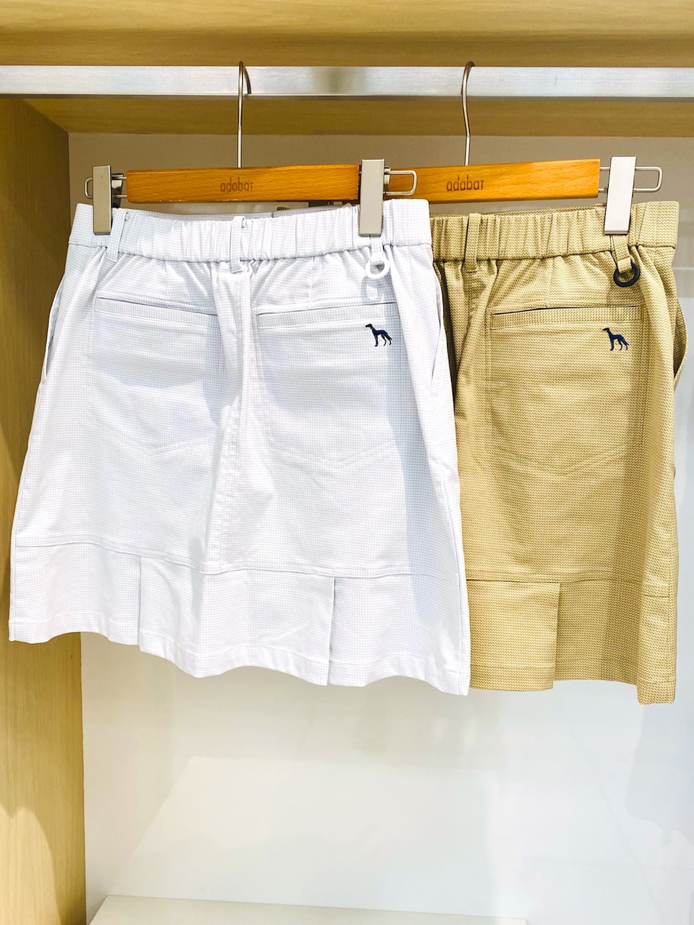 「スポーツミックス、夏コーデ、アウトドアスタイル、ゴルフウェア、休日スタイル、ハットコーデ、ショルダーバッグ、秋服準備はじめました、ポロシャツ、柄シャツ、ウエストゴム、ネイビー×ホワイト、アツいコーデ全部見せ、UVカット、秋色」|「adabatの【クール素材】ハット(ハット、ベージュ系)」を使った、lennie12さん(骨格ウェーブ・レディース・162cm)の夏コーディネートの10枚目の写真