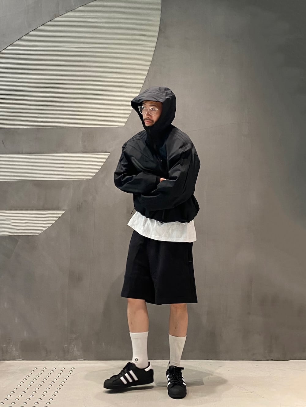 SK(アディダス ブランドコアストア 新宿)｜adidasのスニーカーを使った