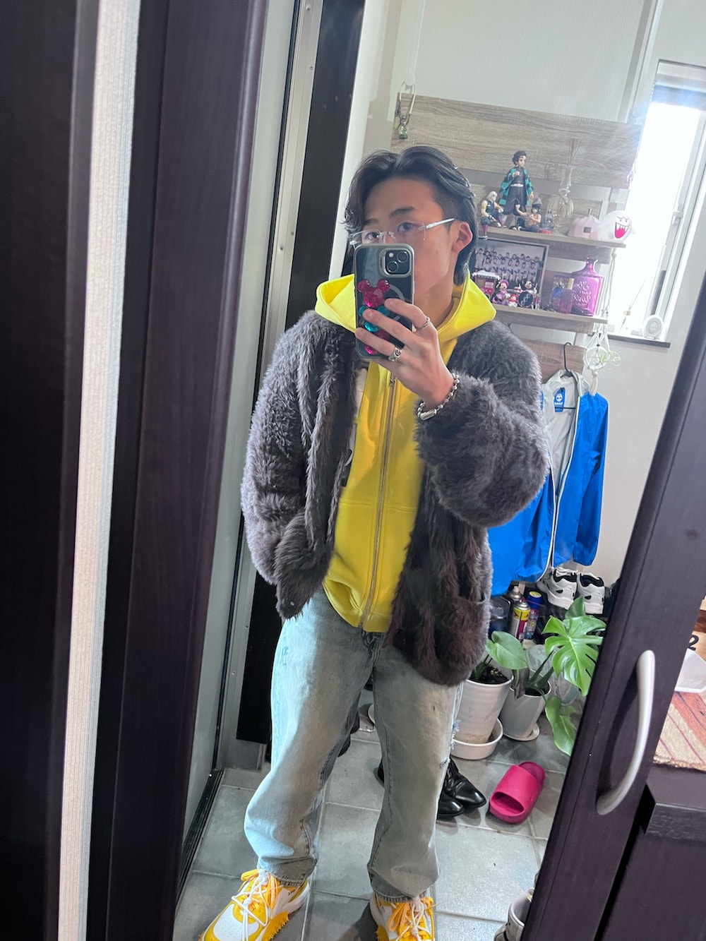 「Levi'sのLevi's/リーバイス 568(TM) STAY LOOSE（デニムパンツ、ブルー系）」を使った、junjunjun0529さん（メンズ・166cm）の春コーディネートの2枚目の写真