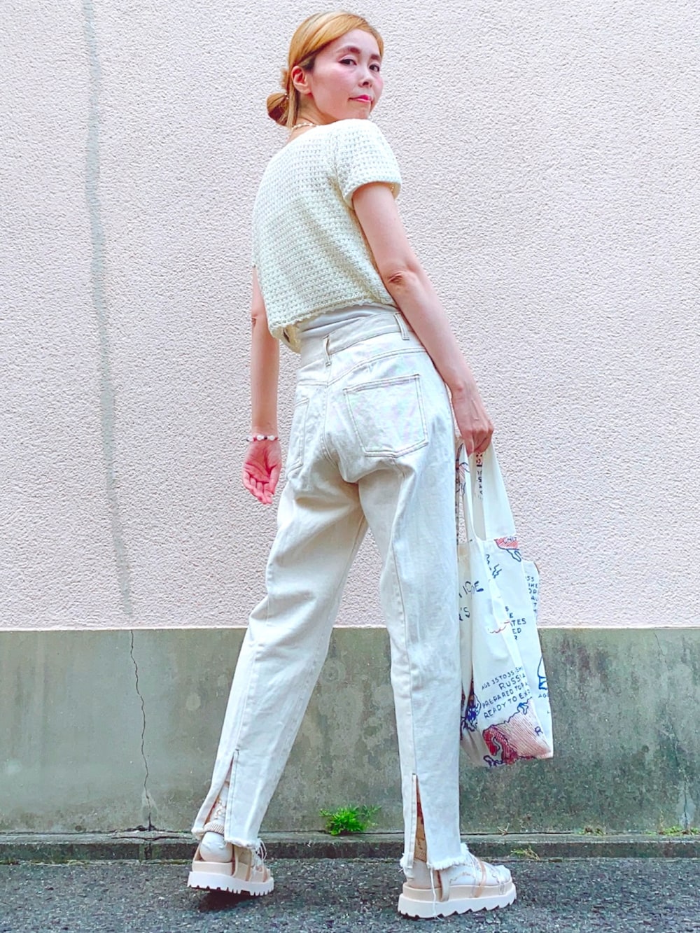 yuiteetoyolさんの「透かし編みニットパフスリーブカーディガン（GRL）」を使ったコーディネートの2枚目の写真