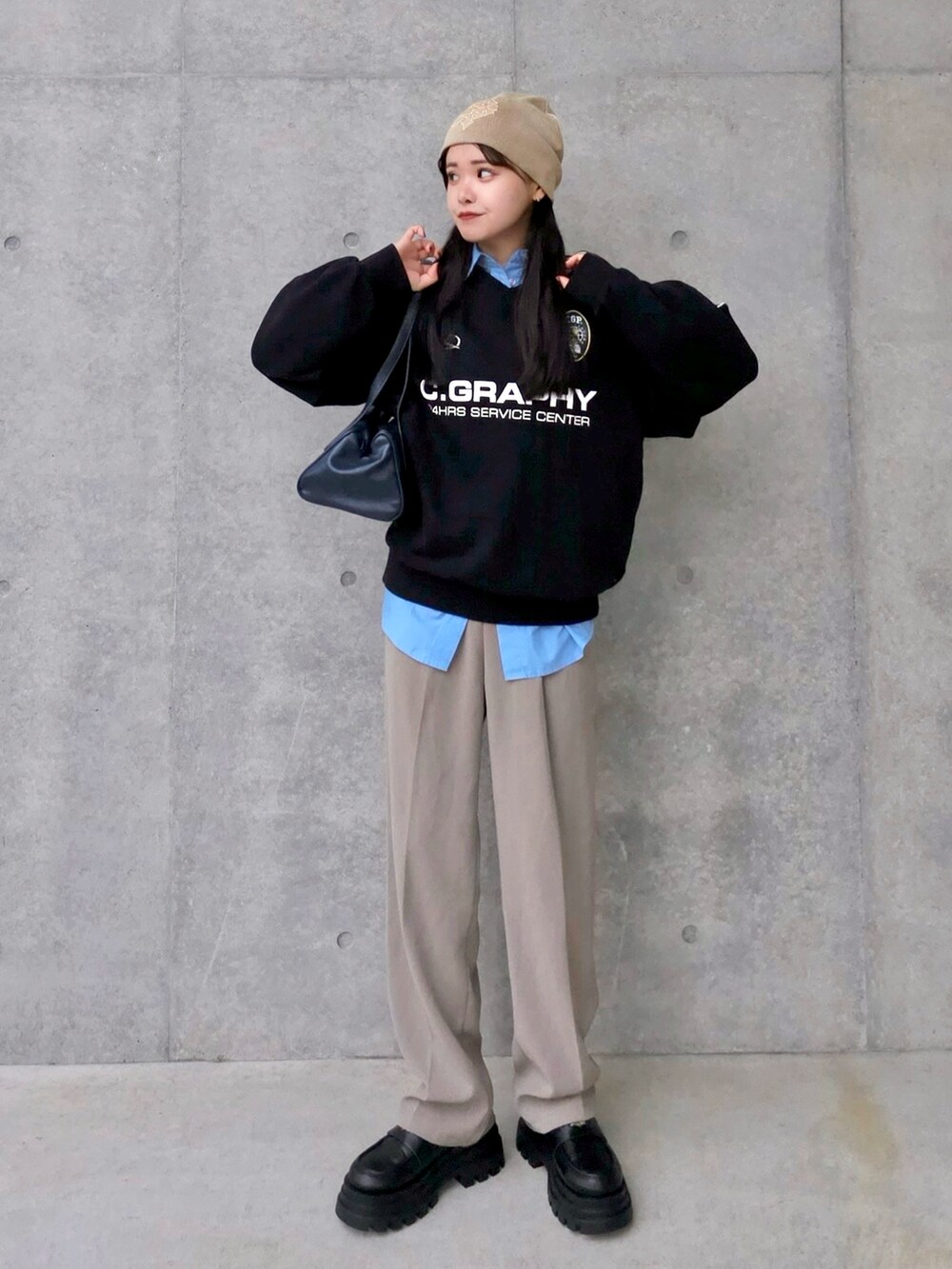 tomoka︎︎︎︎︎☺︎｜codegraphyのスウェットを使ったコーディネート