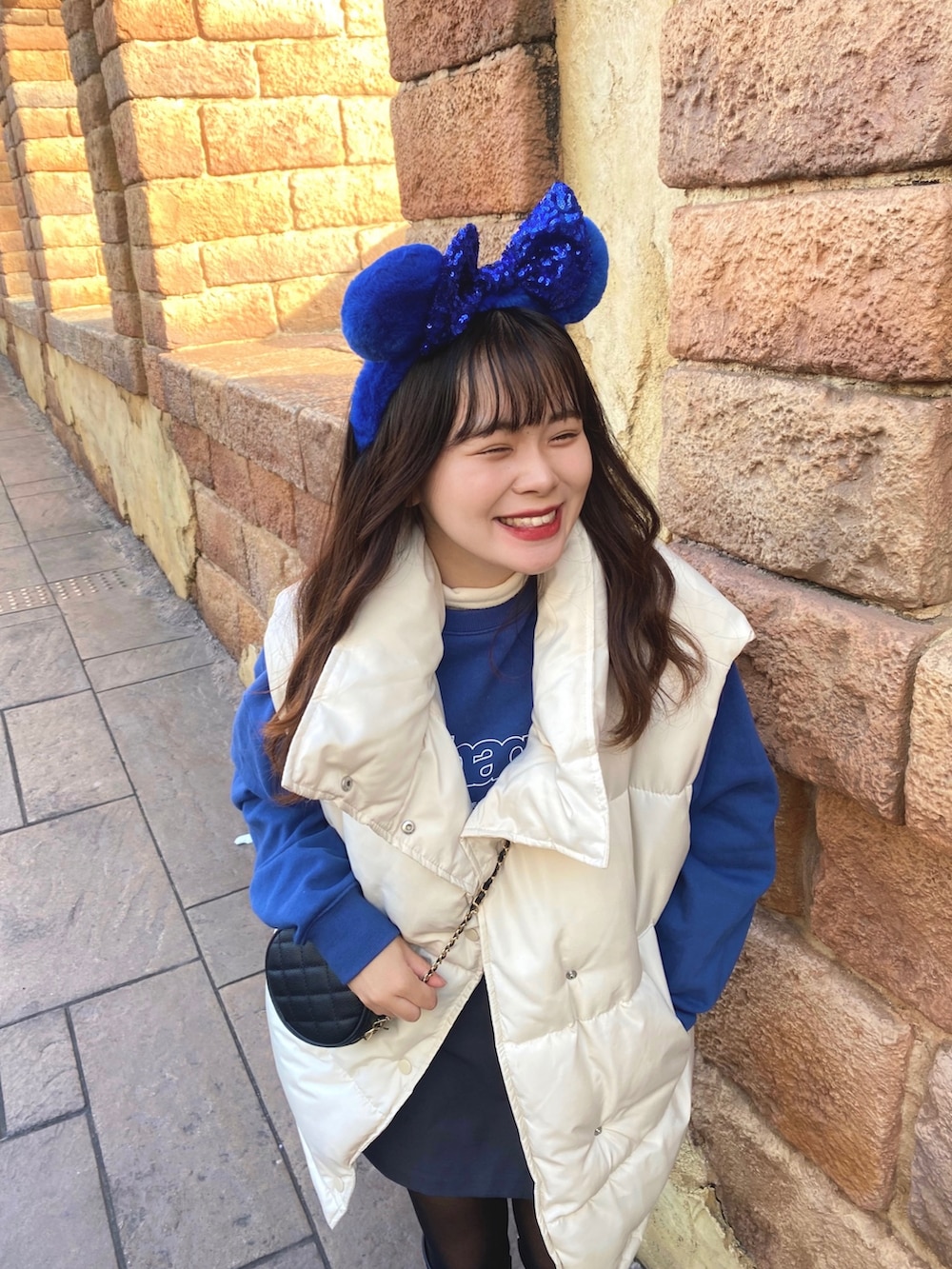 tomoka︎︎︎︎︎☺︎｜DISCOATのベストを使ったコーディネート
