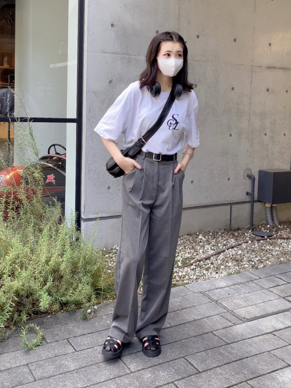 tomoka︎︎︎︎︎☺︎｜SONAのスラックスを使ったコーディネート - WEAR 