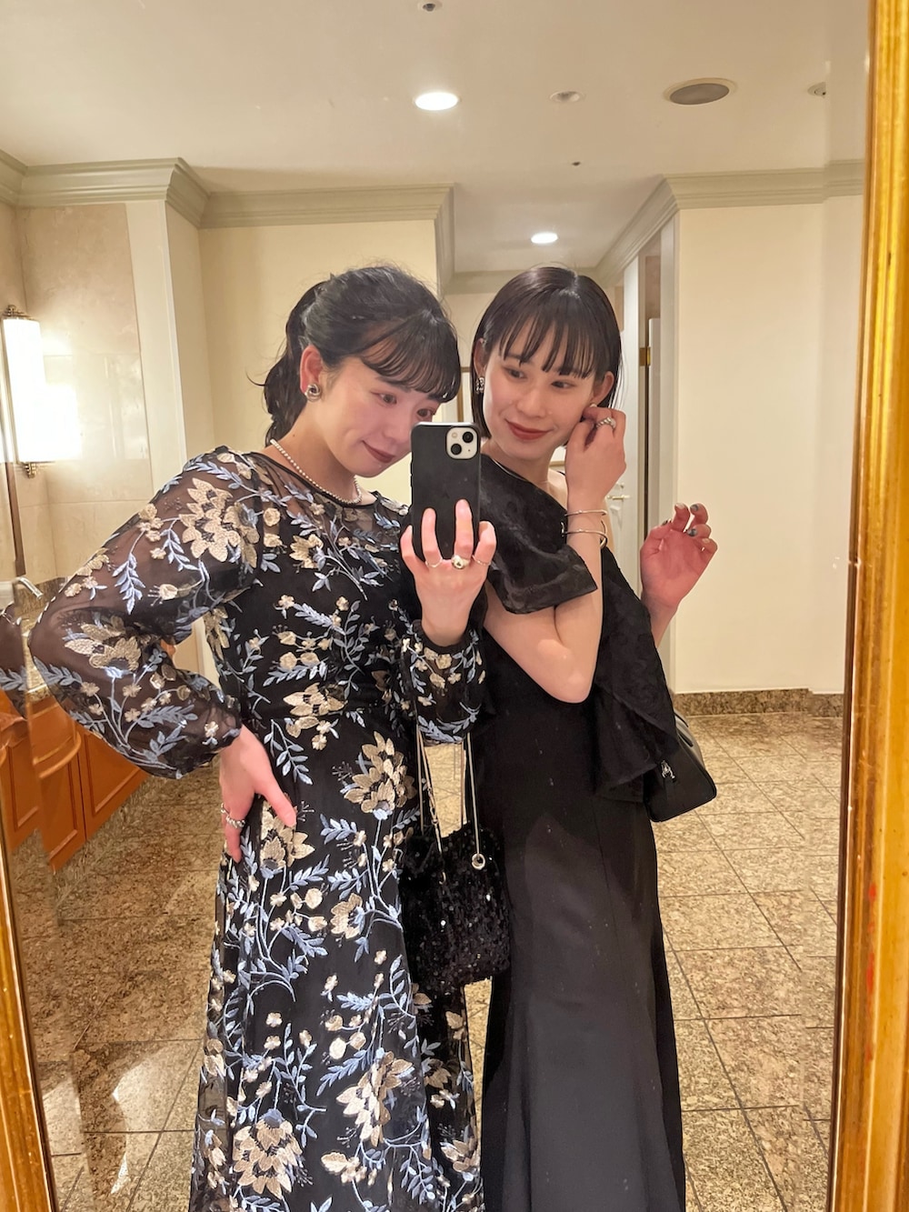 「ドレス、ワンピース、レース、オケージョン、オケージョンスタイル、結婚式、ディナーコーディネート、記念日コーデ、Kastane」｜「Kastaneの【12.2(土)12:00発売】embroidery organdy dress（ワンピース/ドレス、ブラック系）」を使った、こなつさん（レディース・158cm）の春コーディネートの3枚目の写真