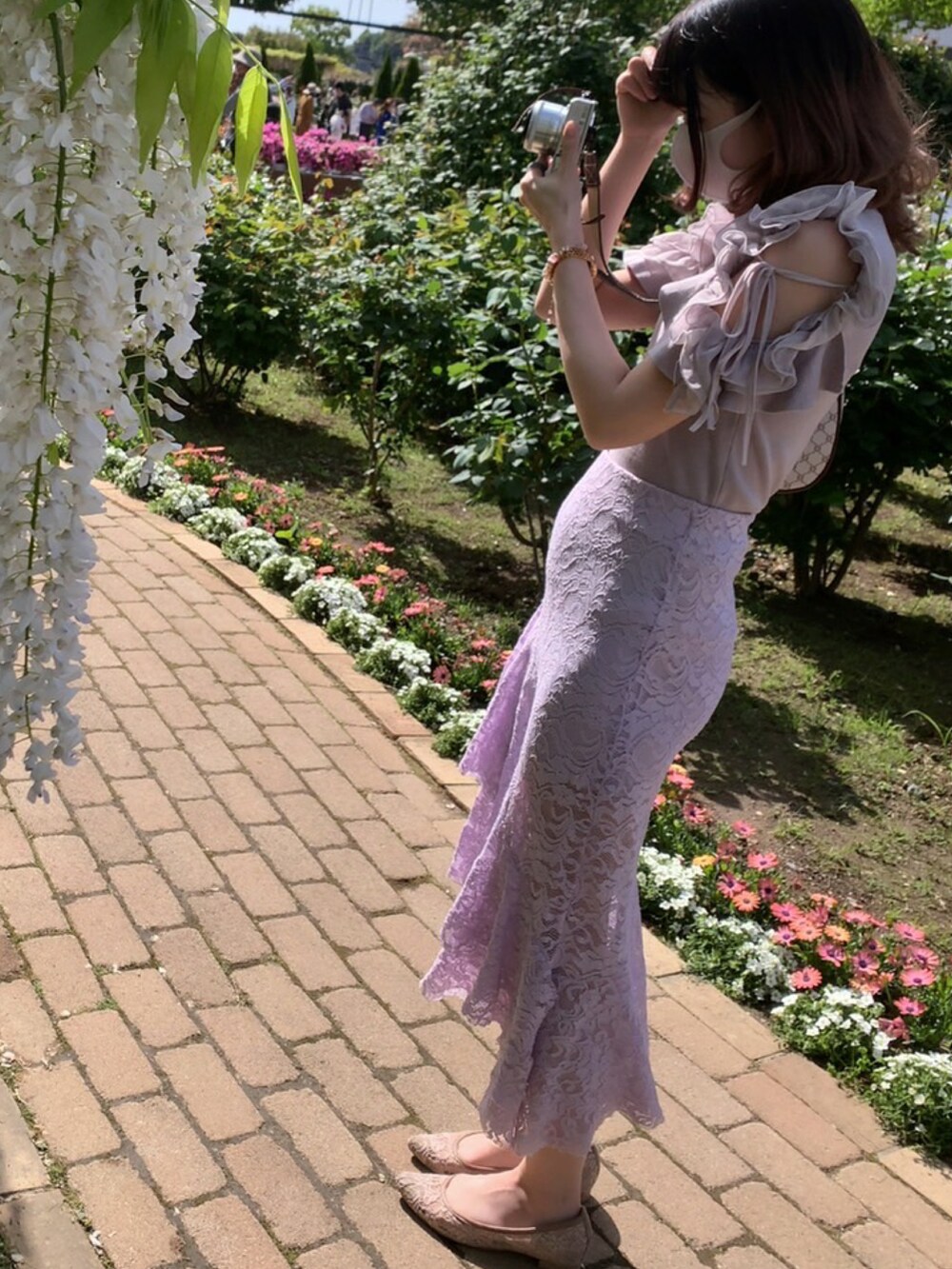 「大人コーデ、レース、夏コーデ、カラーコーデ、オトナ女子、初夏コーデ、いいね、save、フォローお願いします🤑、パープル、INGNI、ootd、肩フリル」｜「INGNIのアイテム（ニット/セーター、パープル系）」を使った、yuk.さん（レディース・156cm）の春コーディネートの2枚目の写真