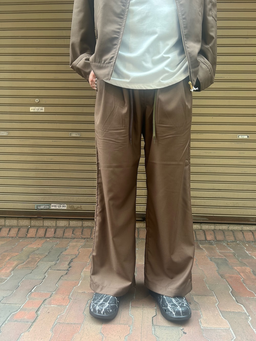 「Children of the discordanceのDickiesxChildren of the discordance/Dickies Jacket（その他アウター、ブラウン系）」を使った、Renさん（メンズ・182cm）の秋コーディネートの3枚目の写真