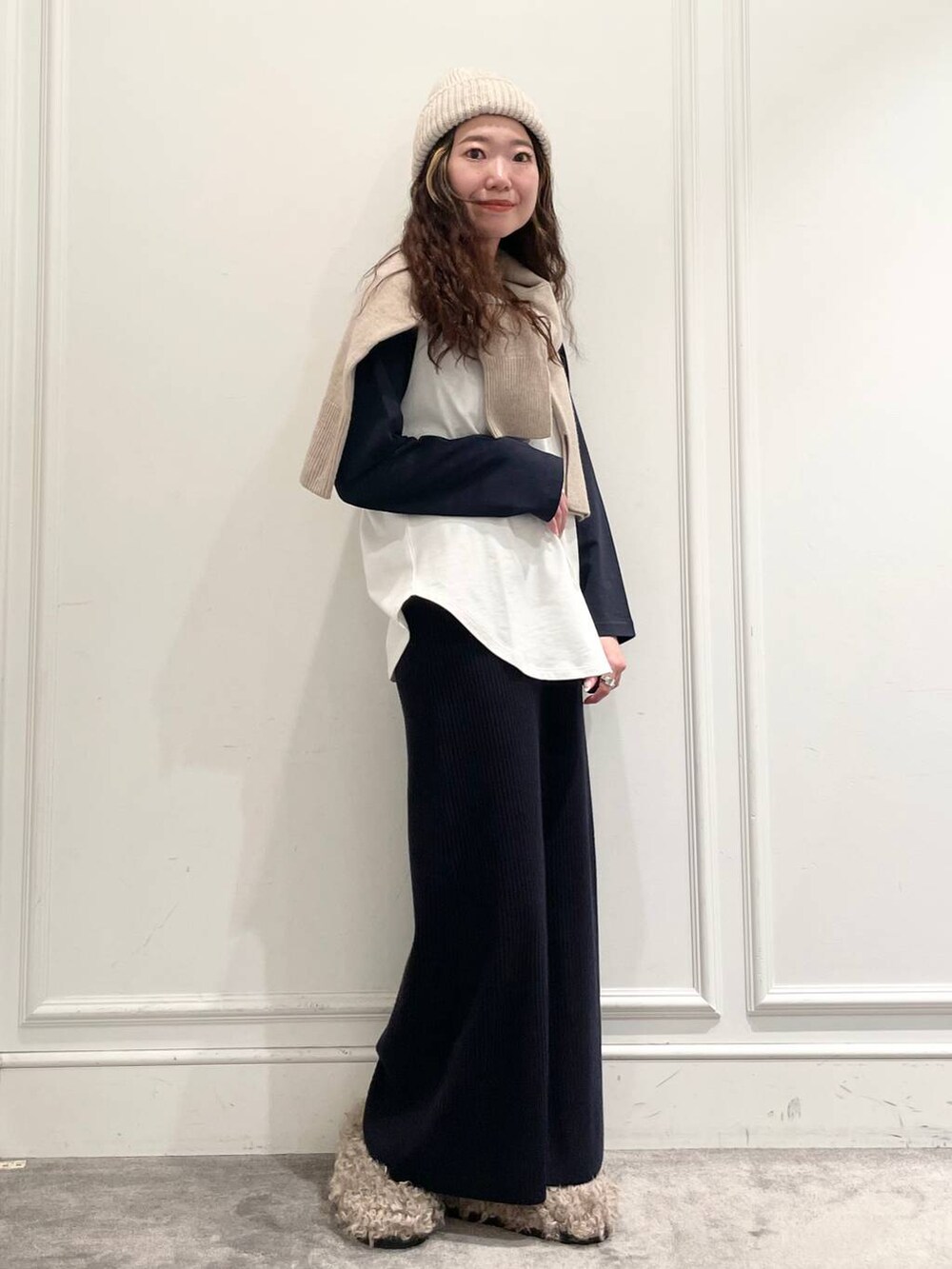 「ベーシック/シンプル、着痩せ・細見え、女子ウケ」｜「FRATELLI TALLIの【FRATELLI TALLI】ニットCAP（ニットキャップ/ビーニー、ベージュ系）」を使った、pocustagramさん（レディース・162cm）の冬コーディネートの3枚目の写真