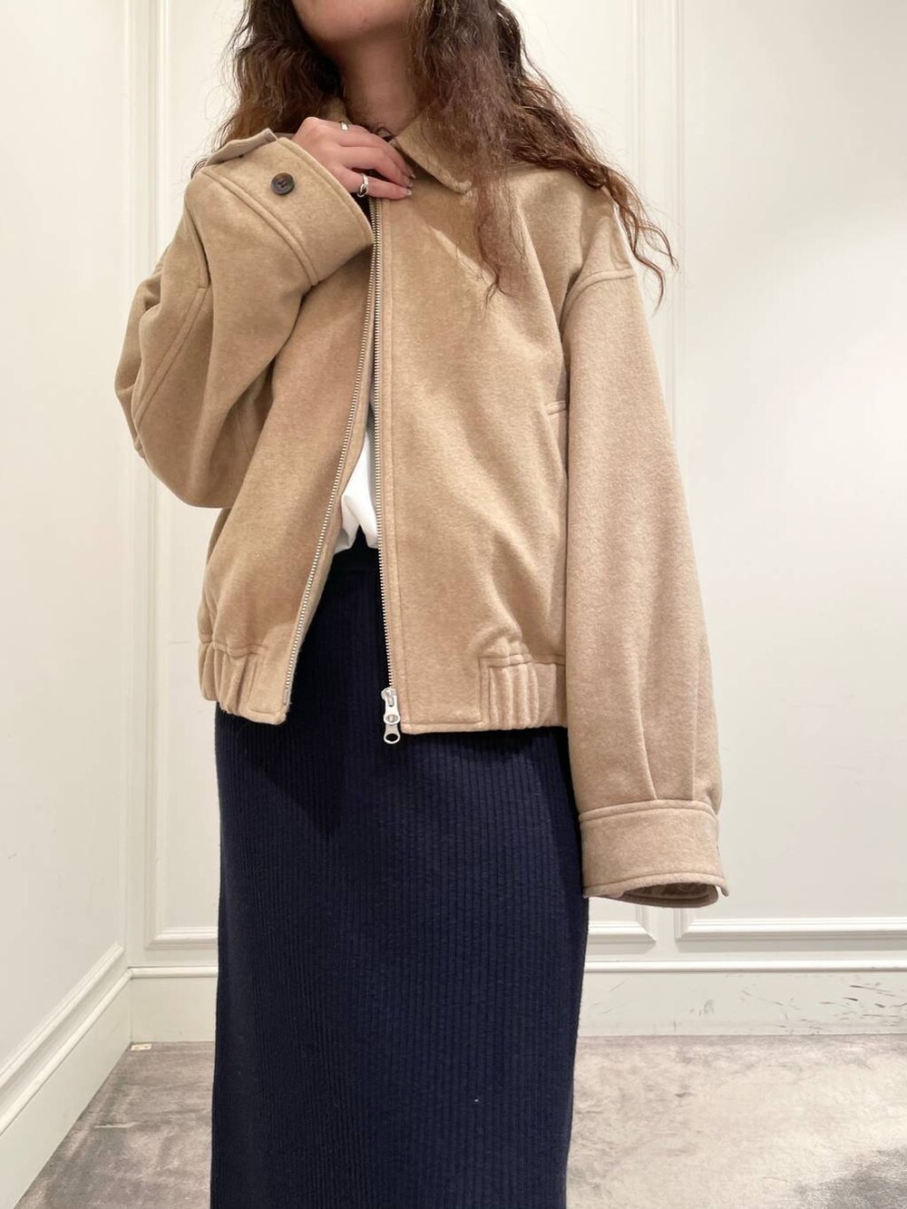 「ベーシック/シンプル、着痩せ・細見え、女子ウケ」｜「FRATELLI TALLIの【FRATELLI TALLI】ニットCAP（ニットキャップ/ビーニー、ベージュ系）」を使った、pocustagramさん（レディース・162cm）の冬コーディネートの6枚目の写真