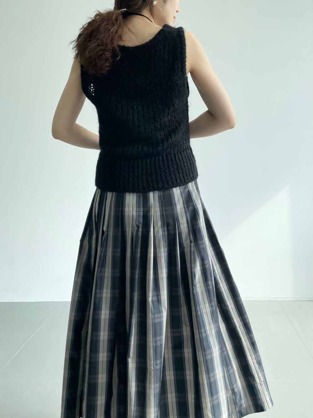 「ベーシック/シンプル、着痩せ・細見え、女子ウケ」|「CHRISTIAN VILLAの【CHRISTIAN VILLA】ミラーカーフボストン(ボストンバッグ、ブラック系)」を使った、pocustagramさん(レディース・162cm)の秋コーディネートの9枚目の写真