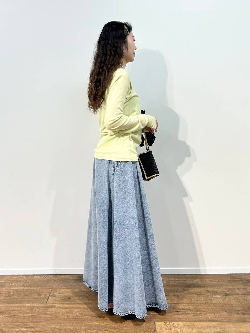 「ベーシック/シンプル、着痩せ・細見え、女子ウケ」｜「ucalyptの【ucalypt】Choker（ネックレス、グレー系）」を使った、pocustagramさん（レディース・162cm）の冬コーディネートの3枚目の写真