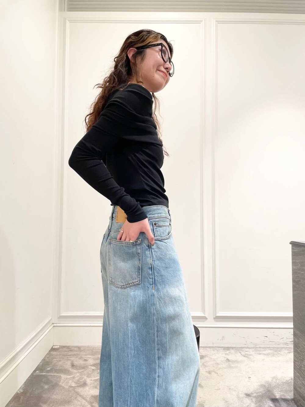 「着痩せ・細見え、女子ウケ、ベーシック/シンプル」|「&MyuQの【&MyuQ】MATTETRA BAG(トートバッグ、ブラック系)」を使った、pocustagramさん(レディース・162cm)の秋コーディネートの6枚目の写真