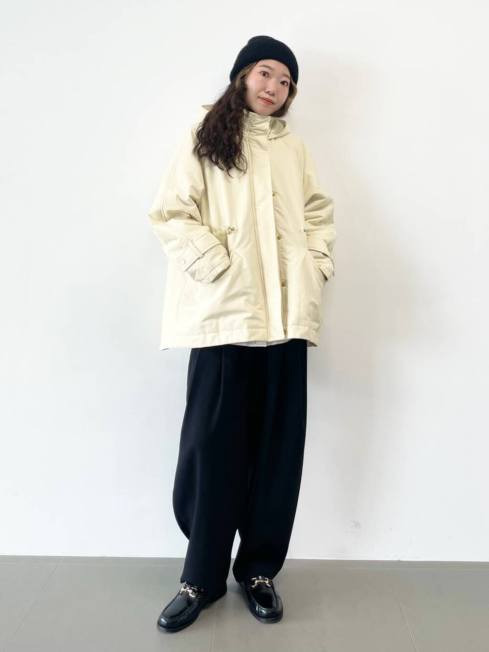 「ベーシック/シンプル、着痩せ・細見え、女子ウケ」|「FRATELLI TALLIの【FRATELLI TALLI】ニットCAP(ニットキャップ/ビーニー、ブラック系)」を使った、pocustagramさん(レディース・162cm)の冬コーディネートの3枚目の写真