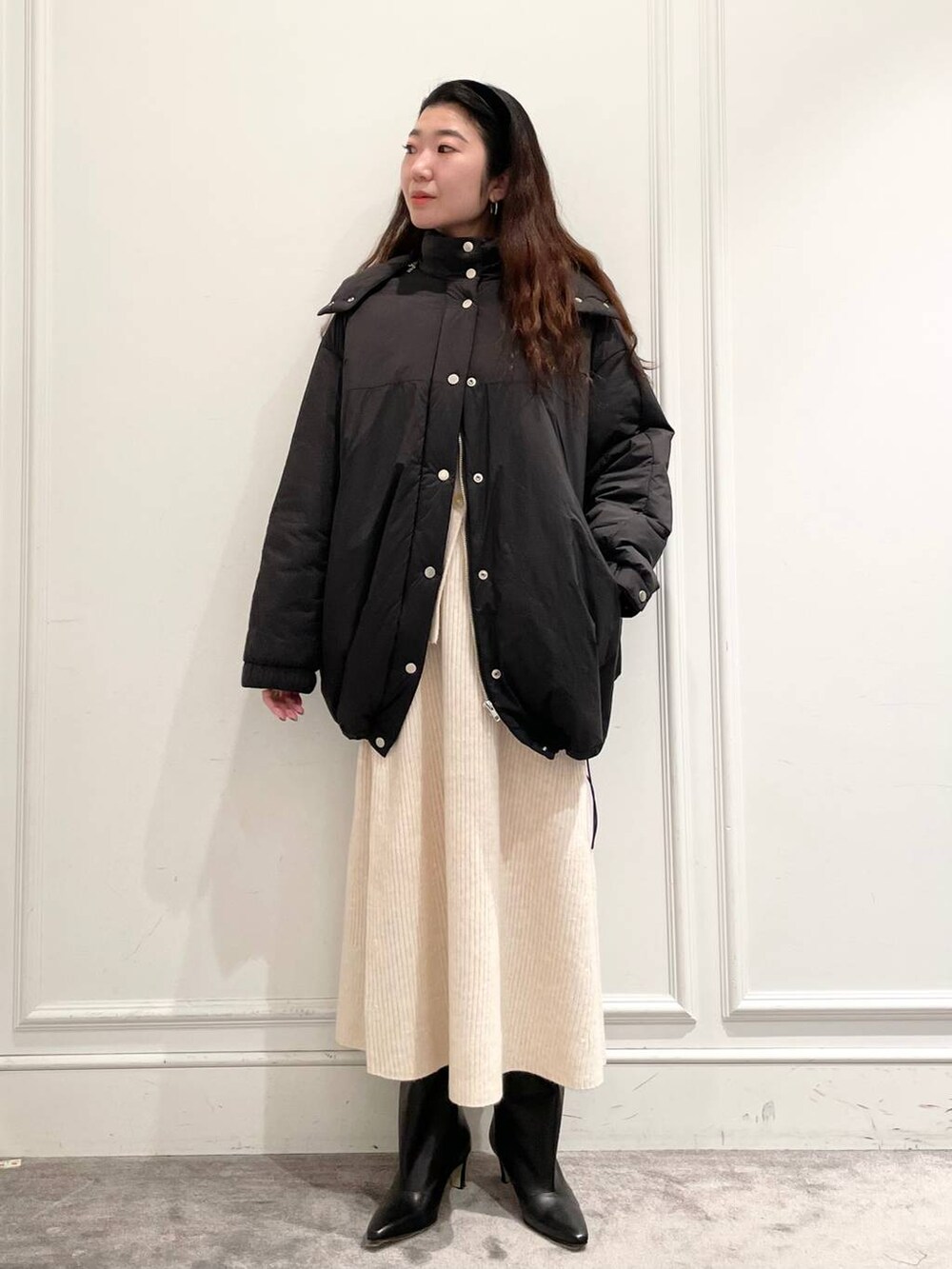 「ベーシック/シンプル、着痩せ・細見え、女子ウケ」｜「BABYLONEの中綿ブルゾンコート（ブルゾン、グレー系）」を使った、pocustagramさん（レディース・162cm）の冬コーディネートの2枚目の写真