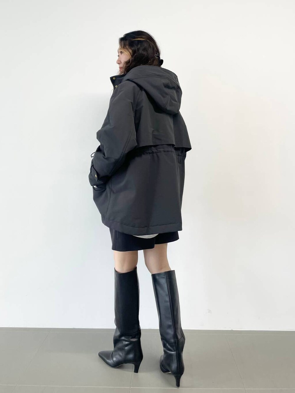 「着痩せ・細見え、女子ウケ、ベーシック/シンプル」｜「BABYLONEのベーシックシャツ（シャツ/ブラウス、ホワイト系）」を使った、pocustagramさん（レディース・162cm）の冬コーディネートの6枚目の写真