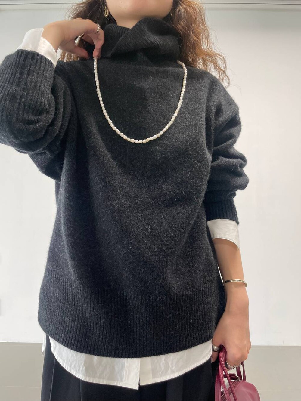 「ベーシック/シンプル、着痩せ・細見え、女子ウケ」｜「BABYLONEのウールカシミヤタートルネックプルオーバー（ニット/セーター、グレー系）」を使った、pocustagramさん（レディース・162cm）の秋コーディネートの7枚目の写真