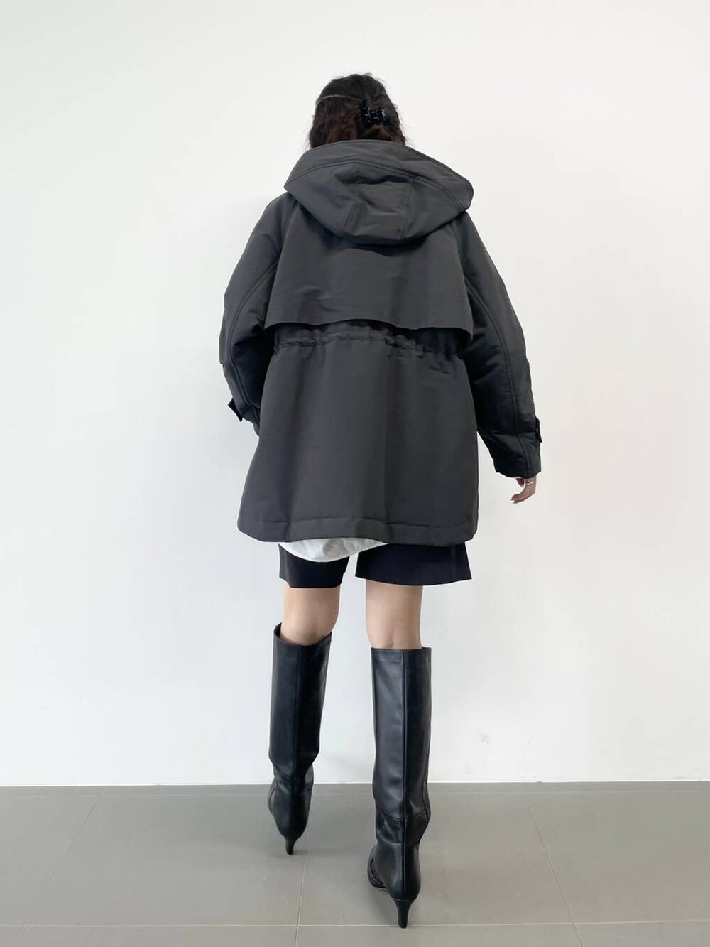 「着痩せ・細見え、女子ウケ、ベーシック/シンプル」｜「BABYLONEのベーシックシャツ（シャツ/ブラウス、ホワイト系）」を使った、pocustagramさん（レディース・162cm）の冬コーディネートの7枚目の写真
