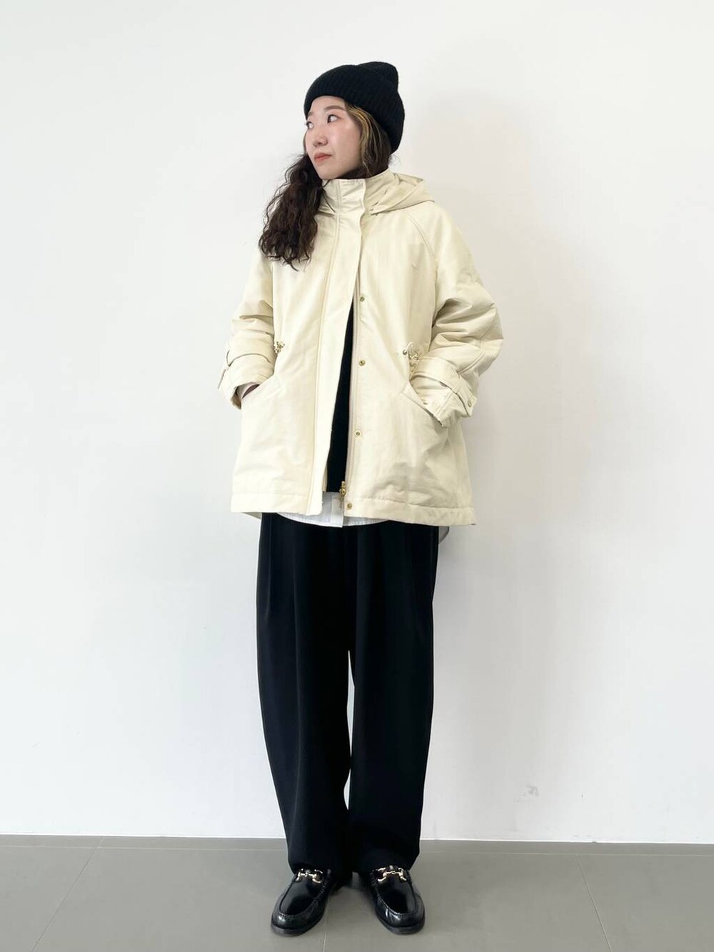 「ベーシック/シンプル、着痩せ・細見え、女子ウケ」|「FRATELLI TALLIの【FRATELLI TALLI】ニットCAP(ニットキャップ/ビーニー、ブラック系)」を使った、pocustagramさん(レディース・162cm)の冬コーディネートの2枚目の写真