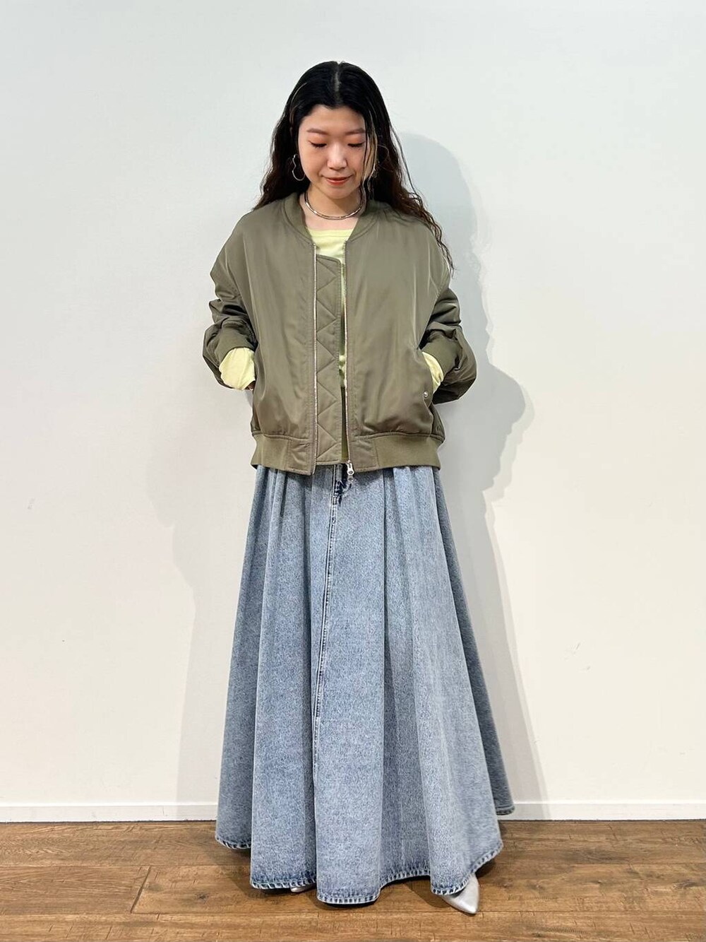 「ベーシック/シンプル、着痩せ・細見え、女子ウケ」｜「ucalyptの【ucalypt】Choker（ネックレス、グレー系）」を使った、pocustagramさん（レディース・162cm）の冬コーディネートの3枚目の写真