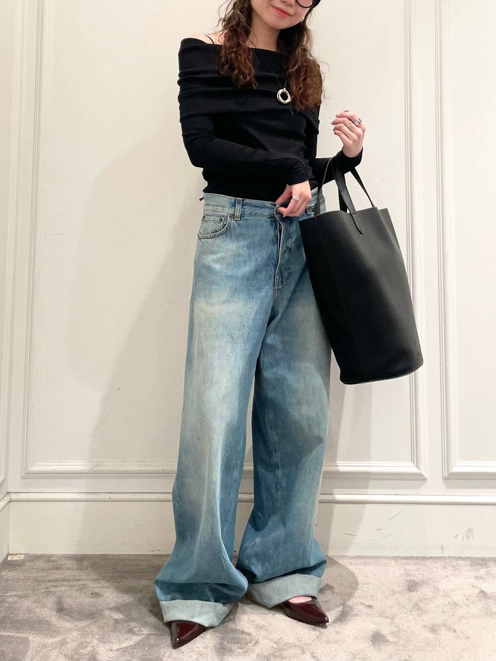 「着痩せ・細見え、女子ウケ、ベーシック/シンプル」|「&MyuQの【&MyuQ】MATTETRA BAG(トートバッグ、ブラック系)」を使った、pocustagramさん(レディース・162cm)の秋コーディネートの2枚目の写真