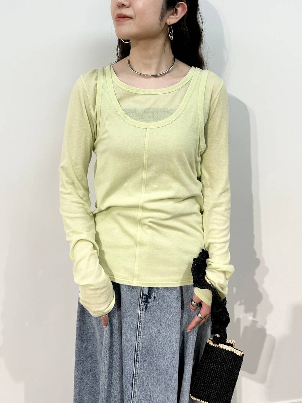 「ベーシック/シンプル、着痩せ・細見え、女子ウケ」｜「ucalyptの【ucalypt】Choker（ネックレス、グレー系）」を使った、pocustagramさん（レディース・162cm）の冬コーディネートの5枚目の写真