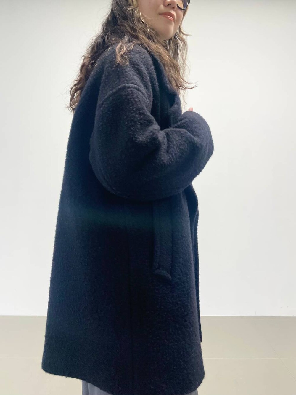 「ベーシック/シンプル、着痩せ・細見え、女子ウケ」|「BRIE LEONの【BRIE LEON】Lucaミニバッグ(ハンドバッグ、ホワイト系)」を使った、pocustagramさん(レディース・162cm)の秋コーディネートの8枚目の写真