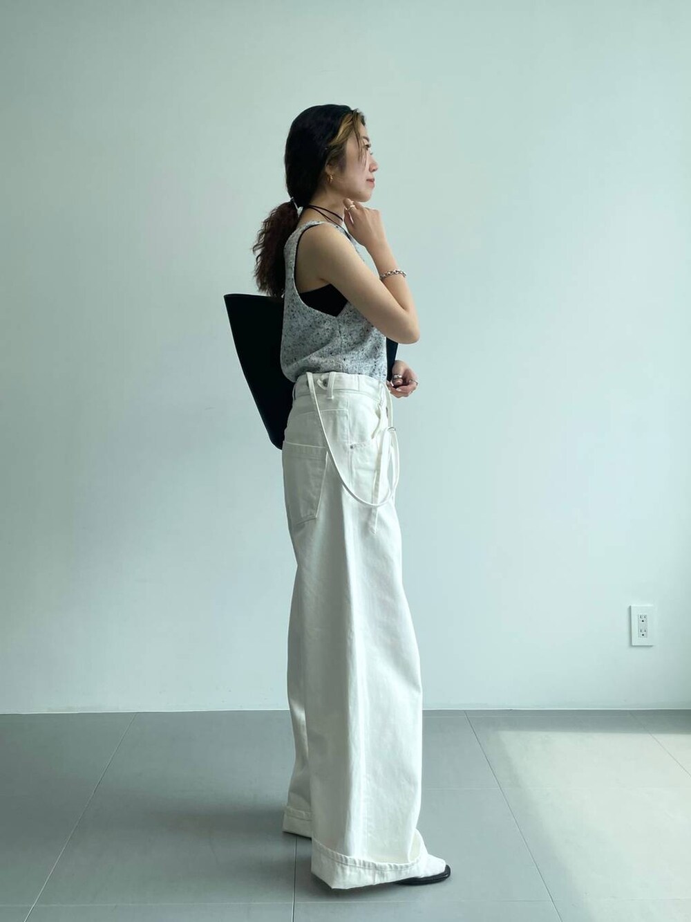 「ベーシック/シンプル、着痩せ・細見え、女子ウケ」｜「BABYLONEのネップコンパクトプルオーバー（タンクトップ、ブラック系）」を使った、pocustagramさん（レディース・162cm）の秋コーディネートの2枚目の写真