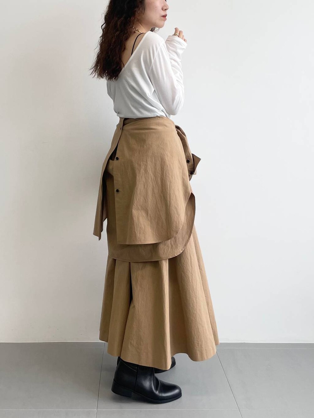 「ベーシック/シンプル、着痩せ・細見え、女子ウケ」|「BABYLONEのコットンハイゲージロンT(Tシャツ/カットソー、ホワイト系)」を使った、pocustagramさん(レディース・162cm)の秋コーディネートの4枚目の写真
