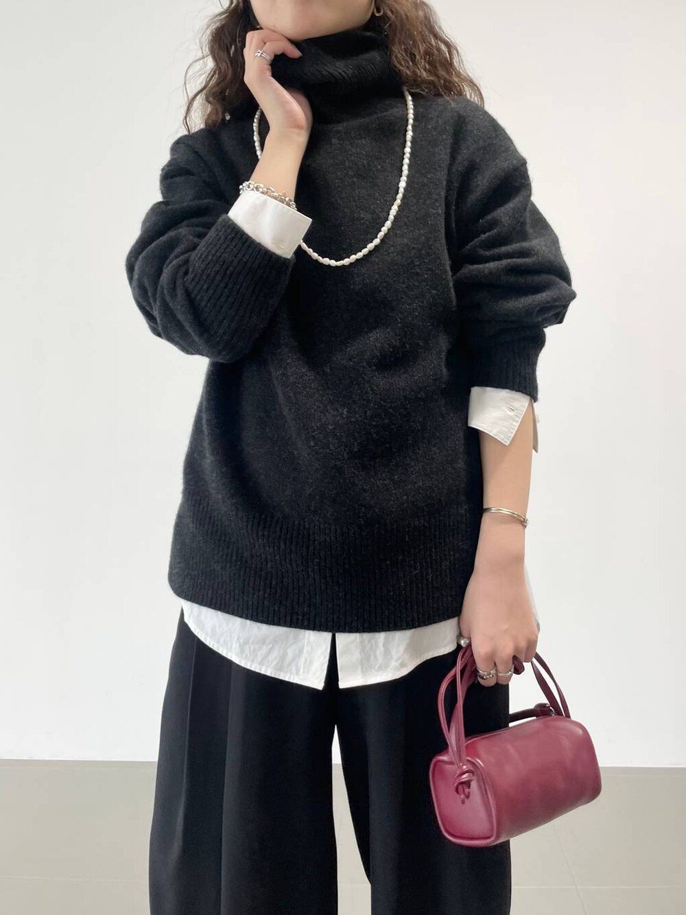 「ベーシック/シンプル、着痩せ・細見え、女子ウケ」｜「BABYLONEのウールカシミヤタートルネックプルオーバー（ニット/セーター、グレー系）」を使った、pocustagramさん（レディース・162cm）の秋コーディネートの5枚目の写真