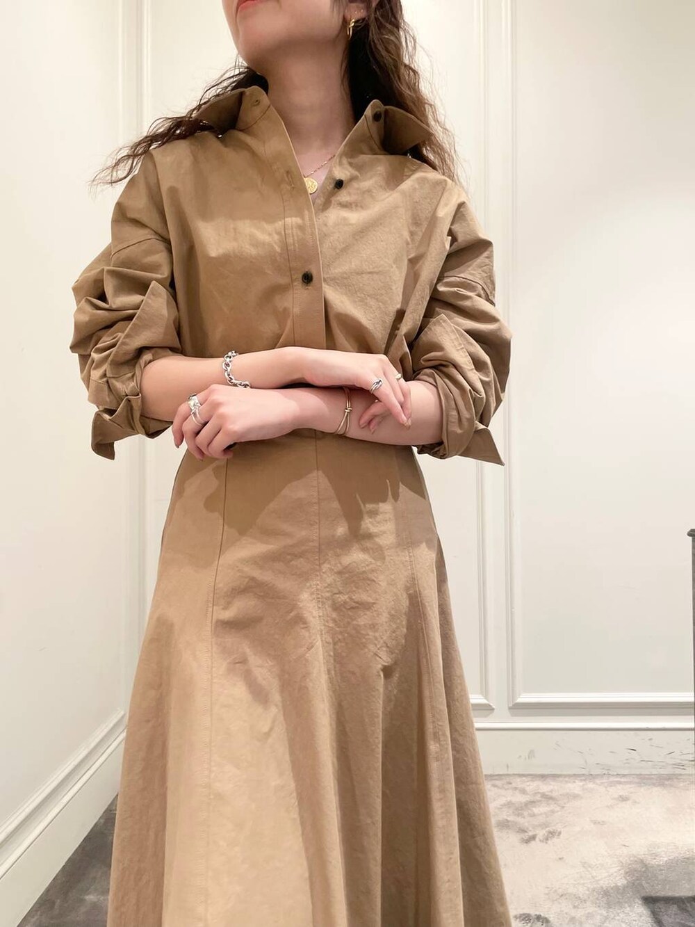 「ベーシック/シンプル、着痩せ・細見え、女子ウケ」｜「CHRISTIAN VILLAの【CHRISTIAN VILLA】ミラーカーフボストン（ボストンバッグ、ブラック系）」を使った、pocustagramさん（レディース・162cm）の秋コーディネートの7枚目の写真