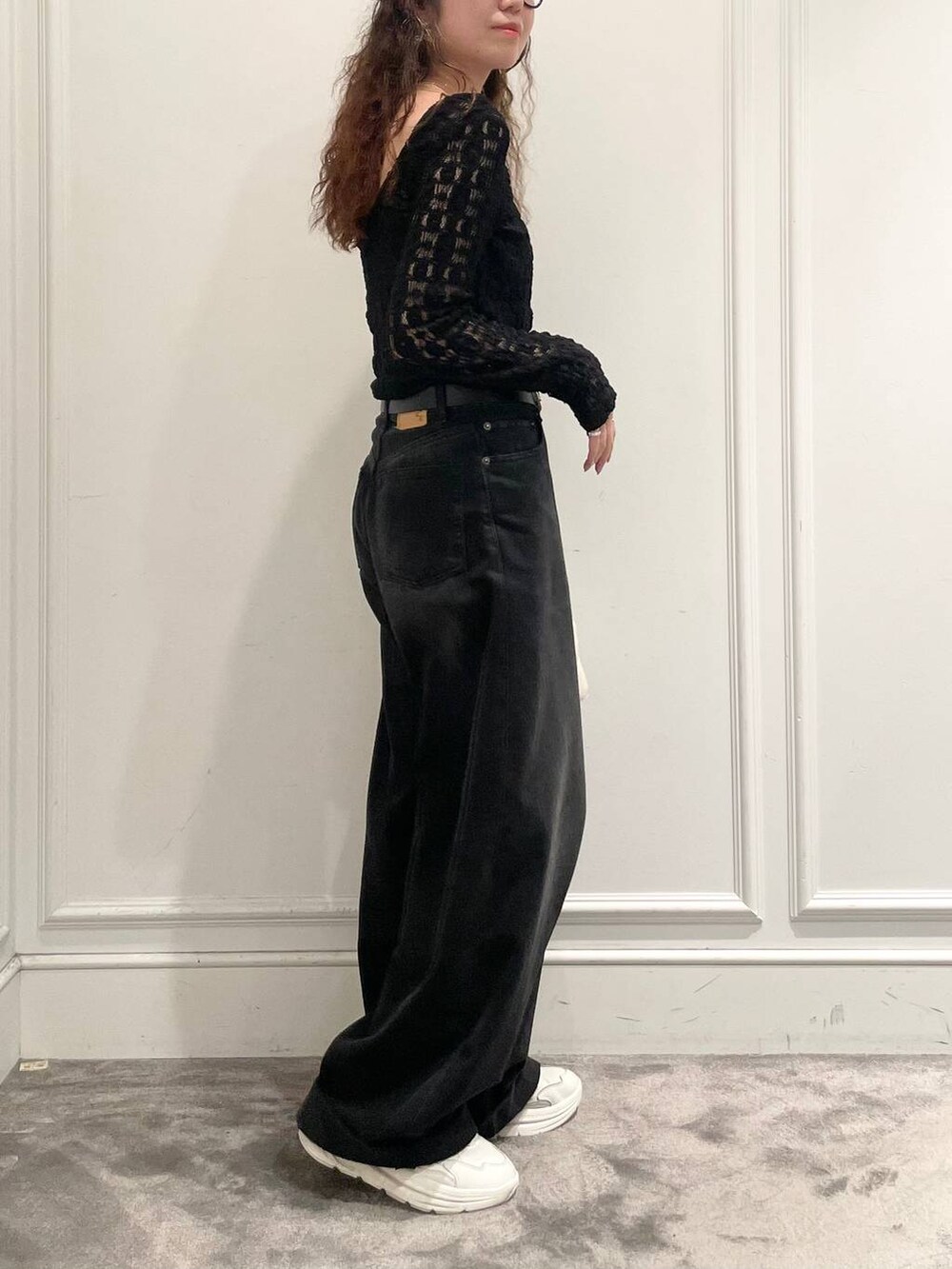 「着痩せ・細見え、女子ウケ、ベーシック/シンプル」｜「BABYLONEの【HAIKURE】BETHデニム BLK（デニムパンツ、ブラック系）」を使った、pocustagramさん（レディース・162cm）の秋コーディネートの5枚目の写真