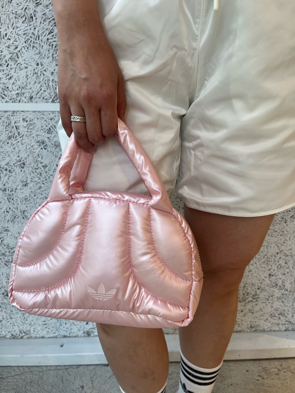 adidas ハローキティ サンダル ミュール ピンク 22.5cm（adidas