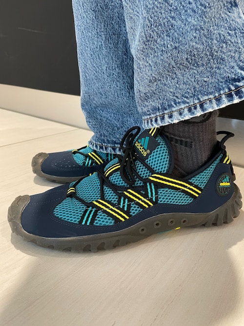 adidas／Watermoc.jp エキップメント ウォッシュ クルーネックスウェット、ウォーター