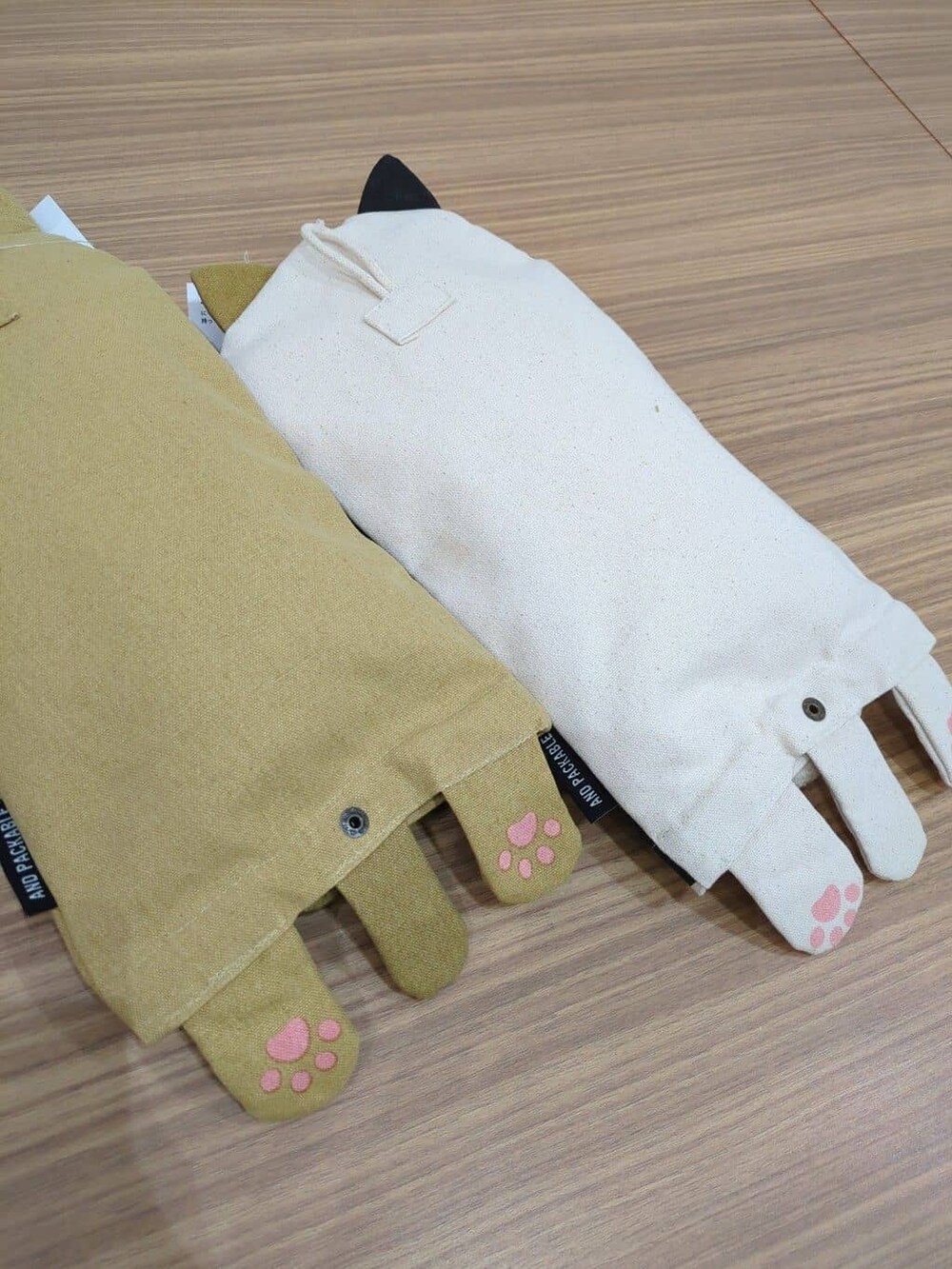 その他の収納グッズ、ブラウン系の収納グッズを着用したレディースの冬コーディネートの4枚目の写真