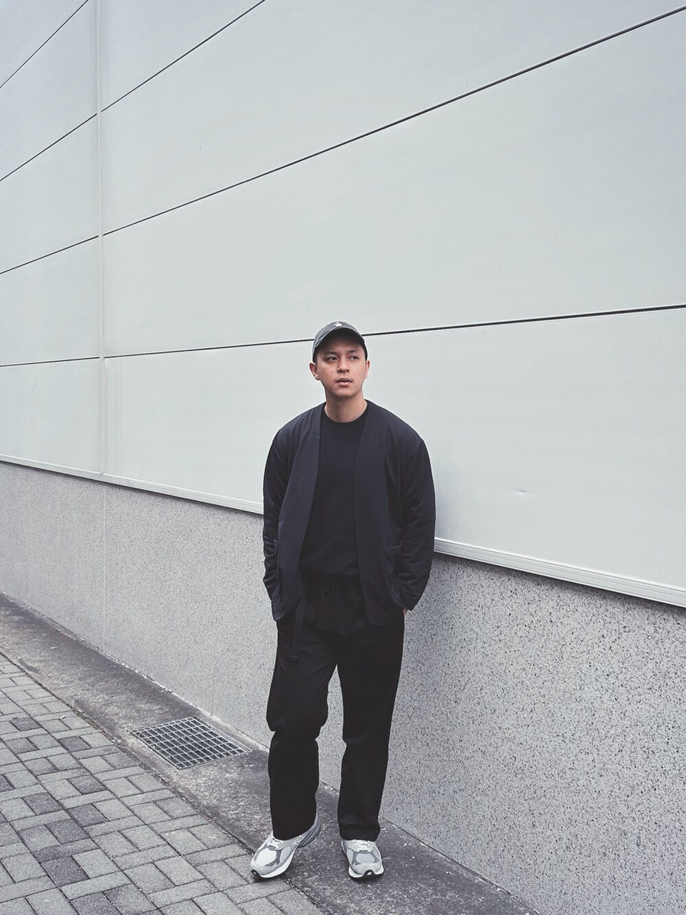 「シンプルスタイル、おしゃれさんと繋がりたい、今日のコーデ、メンズコーデ、大人カジュアル、ワイドパンツ」｜「POLO RALPH LAURENのアイテム（キャップ、ブラック系）」を使った、jasonboyyyyyさん（メンズ・174cm）の冬コーディネートの2枚目の写真