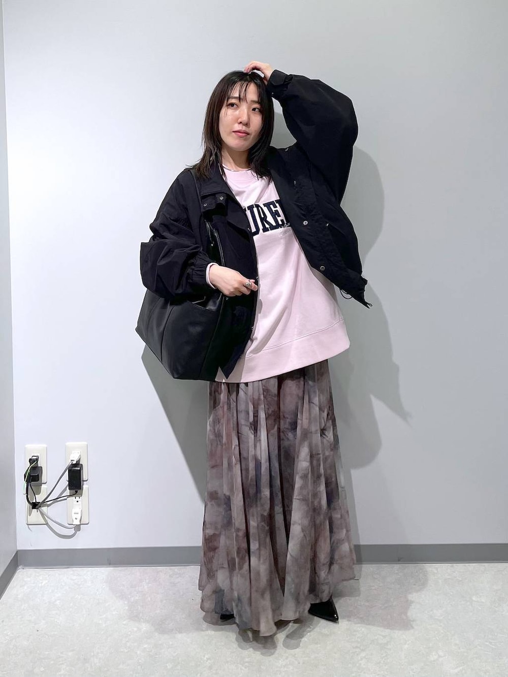 「低身長、カジュアル、ベーシック/シンプル、体型カバー、高見え、ゆったり、LEPSIM」｜「LEPSIMのメタルチョーカー　110332（ネックレス、シルバー系）」を使った、manaさん（レディース・153cm）の春コーディネートの4枚目の写真