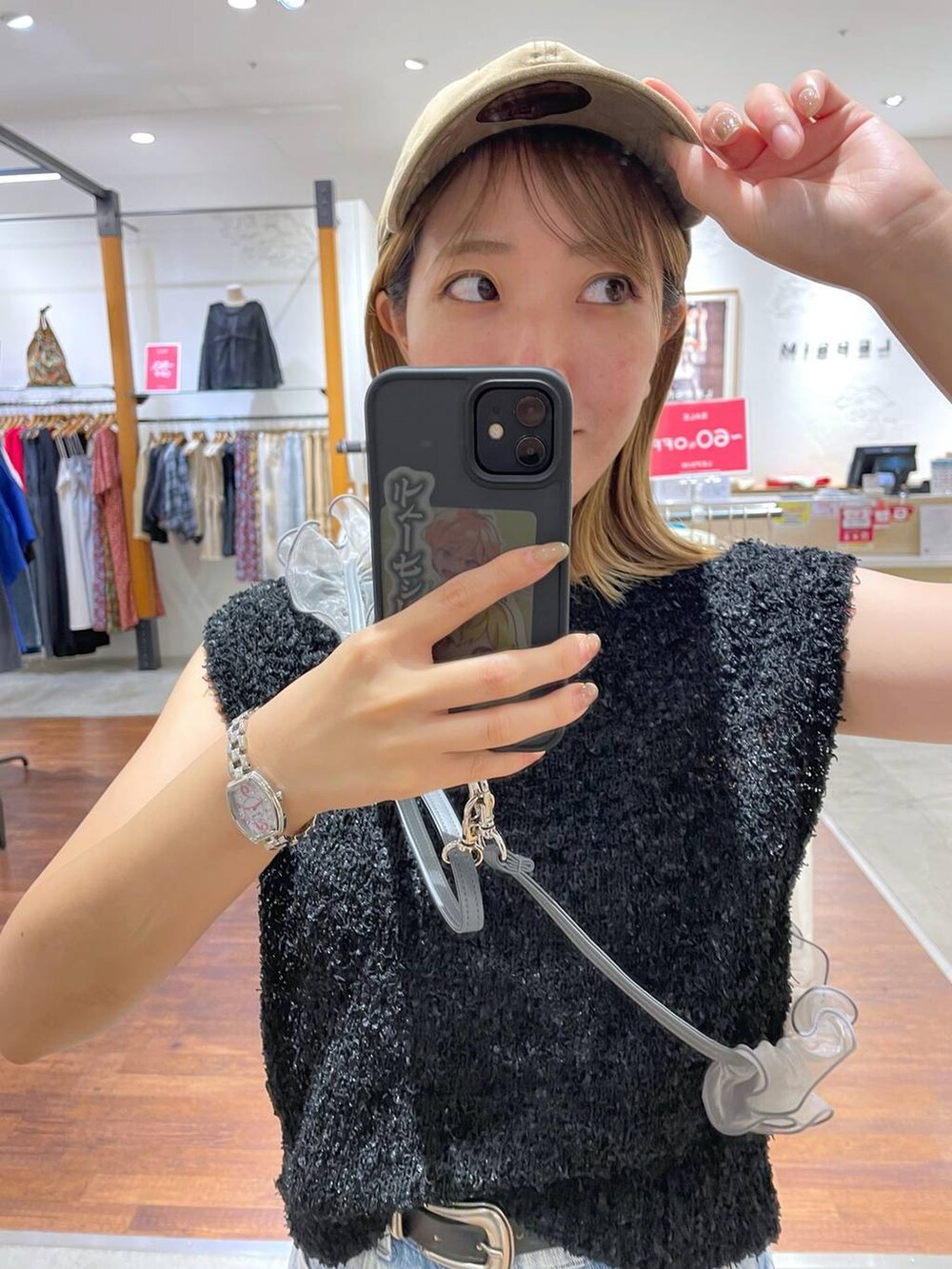 「LEPSIM、低身長、カジュアル、ベーシック/シンプル、体型カバー、高見え、ゆったり」｜「LEPSIMの【NEW ERA】ウォッシュ加工キャップ　136173（キャップ、イエロー系）」を使った、manaさん（レディース・153cm）の夏コーディネートの3枚目の写真