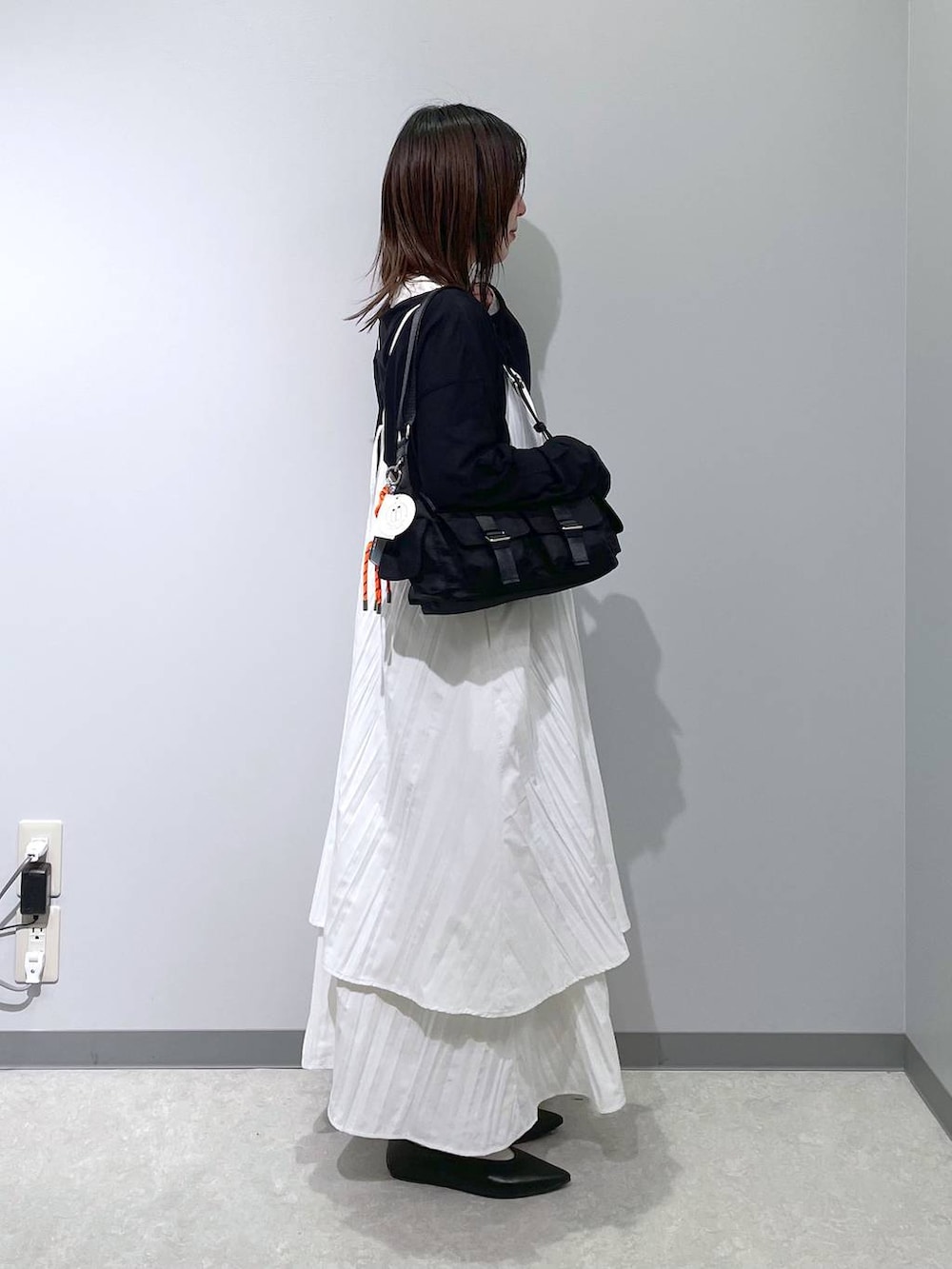 「体型カバー、低身長、カジュアル、ベーシック/シンプル、高見え、ゆったり、LEPSIM」｜「LEPSIMのメタルチョーカー　110332（ネックレス、シルバー系）」を使った、manaさん（レディース・153cm）の春コーディネートの2枚目の写真