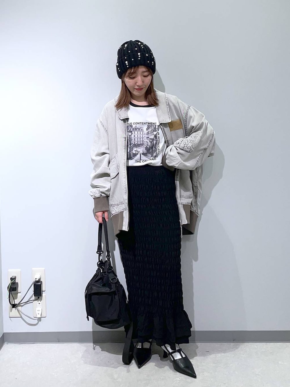 「低身長、カジュアル、ベーシック/シンプル、体型カバー、高見え、ゆったり、LEPSIM」|「LEPSIMの2WAY巾着ショルダー2 116580(ショルダーバッグ、ブラック系)」を使った、manaさん(レディース・153cm)の春コーディネートの2枚目の写真