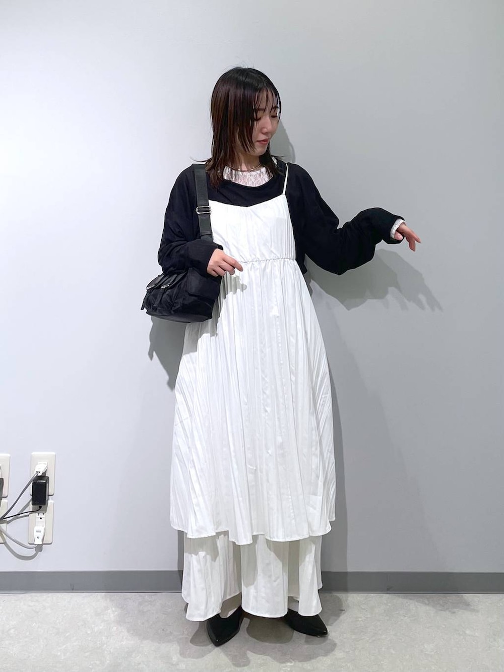 「体型カバー、低身長、カジュアル、ベーシック/シンプル、高見え、ゆったり、LEPSIM」｜「LEPSIMのメタルチョーカー　110332（ネックレス、シルバー系）」を使った、manaさん（レディース・153cm）の春コーディネートの5枚目の写真